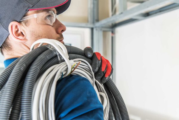 Guide complet pour la mise à jour de votre installation électrique à Grenoble : ce que vous devez savoir