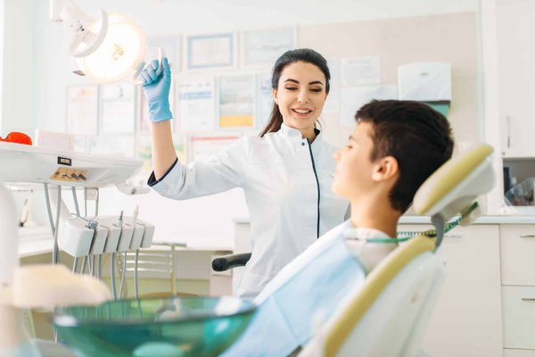 Clinique dentaire à Montréal : quels sont les services à privilégier ?