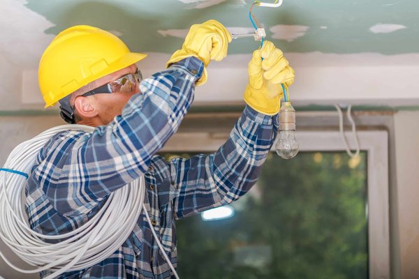 LaPetiteSouris.com : Votre partenaire de confiance pour des travaux électriques sécurisés et efficaces