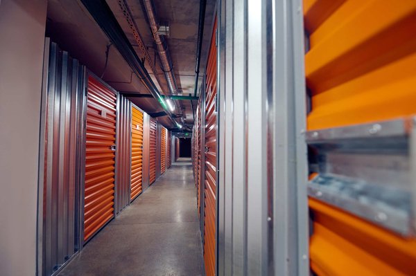 Les garde-meubles à Toulon offrent-ils des services de déménagement ?