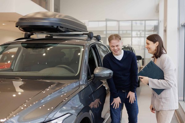 Rouler malin: choisir entre achat et leasing de véhicule