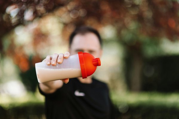 Consommer la whey : les meilleures pratiques pour optimiser vos résultats